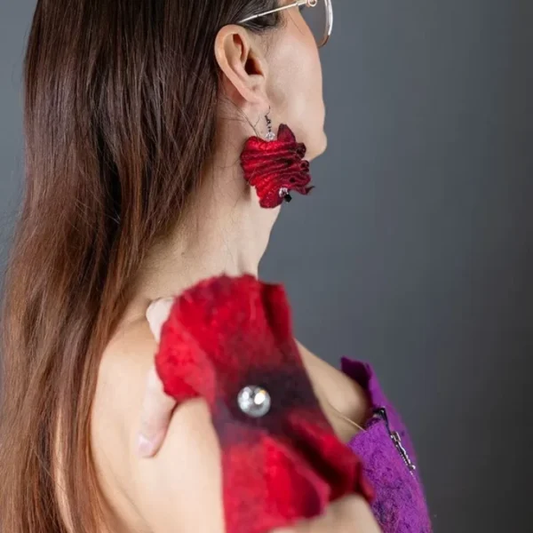 Uhani iz merino volne s kristali Swarovski